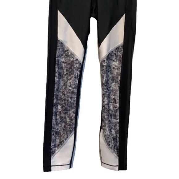 UNDER ARMOUR CAPRI COMPRESSION TIGHTS SIZE XS‎ - Picture 5 of 5